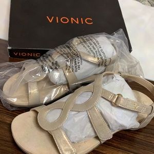 Ionic sandal beige